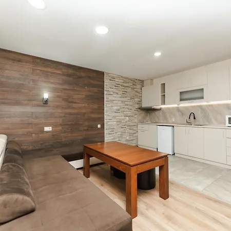 Dias شقة فندقية 4*