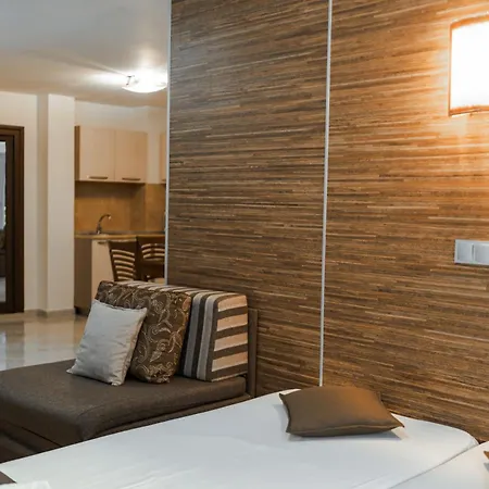 Dias Aparthotel