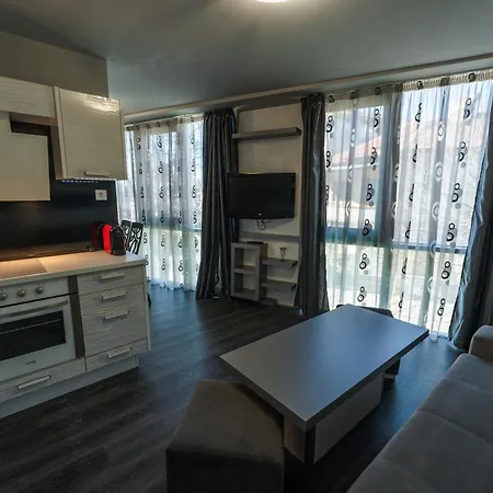Aparthotel Dias *